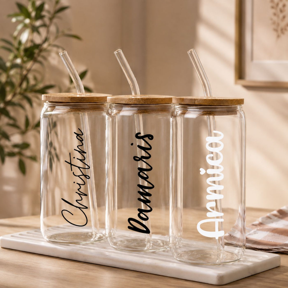 Clear glass tumbler with bamboo lid, blank for personalization